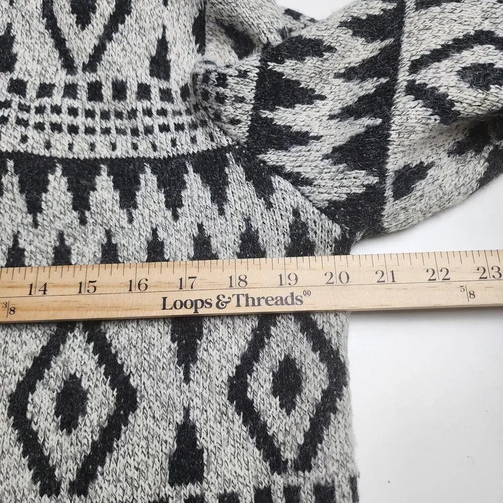 Montreal Cardigan Women's L Aztec/Geometric Plush Soft Black/White Sweater Boho - Picture 7 of 8